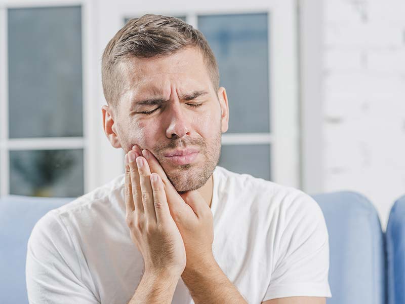 عوامل التهاب دواعم الاسنان