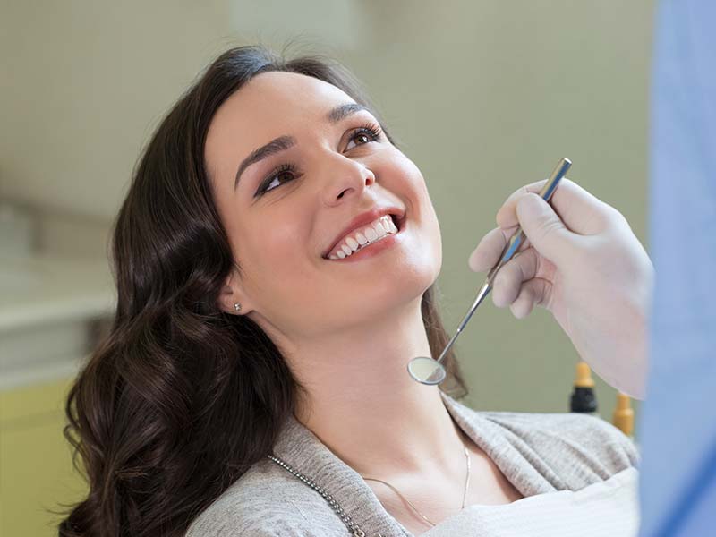 ما هي استخدامات الزيركون في تركيبات الأسنان ؟