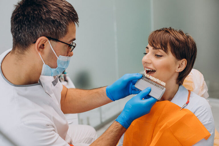 هل يمكن لتيجان الأسنان إصلاح الأسنان بشكل دائم؟